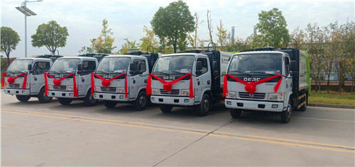 湖北程力汽車6臺(tái)5方壓縮垃圾車發(fā)往江西